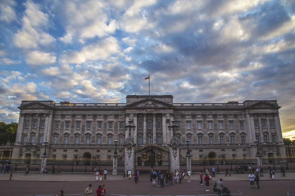 Afera szpiegowska w Pałacu Buckingham była jedną z przyczyn śmierci Księżnej Diany? Nie jest to wykluczone (fot. pixabay.com)